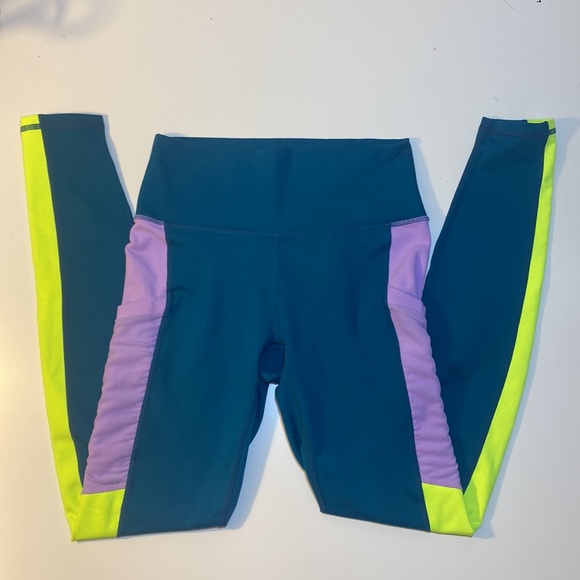 Fabletics- On the Go High Waisted Leggings size XS - Picture 2 of 7